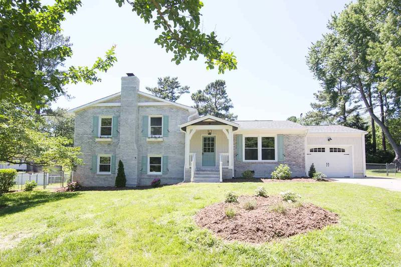 4809 Stanford St, Raleigh, NC 27609