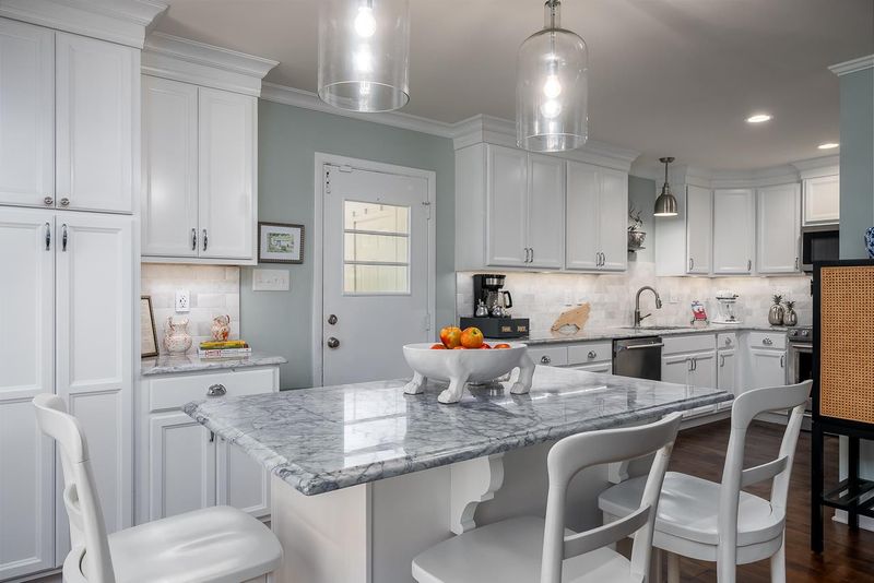 4809 Yadkin Dr, Raleigh, NC 27609
