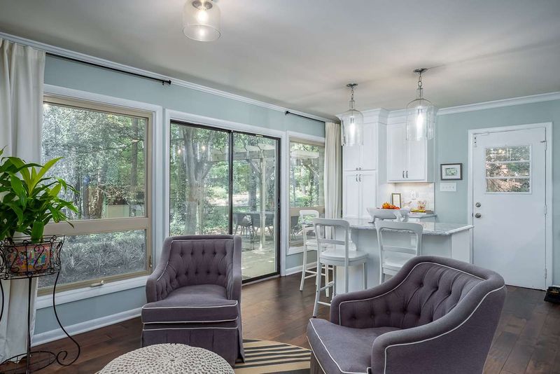 4809 Yadkin Dr, Raleigh, NC 27609