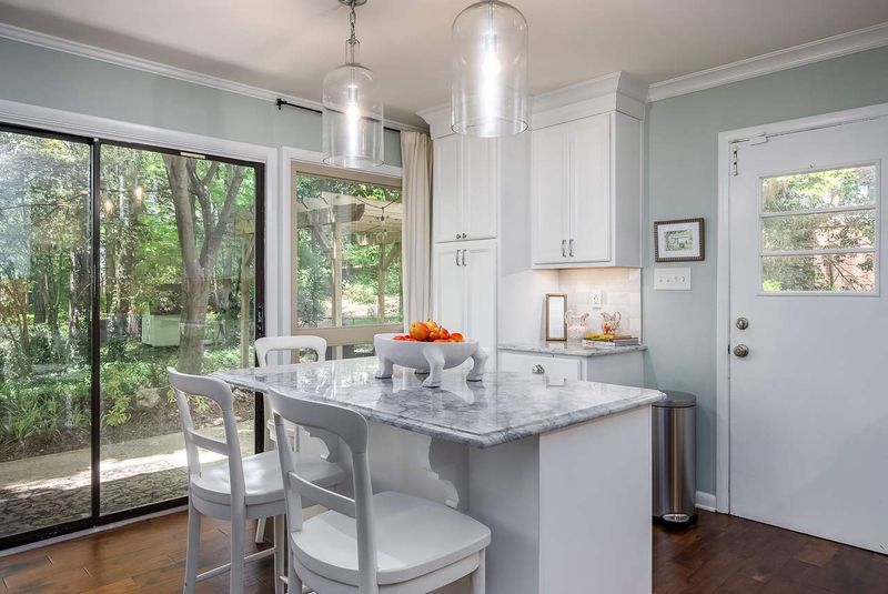 4809 Yadkin Dr, Raleigh, NC 27609