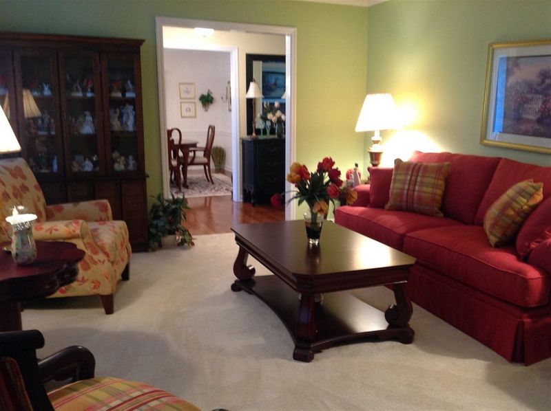 4810 Holly Ridge Dr, Raleigh, NC 27612