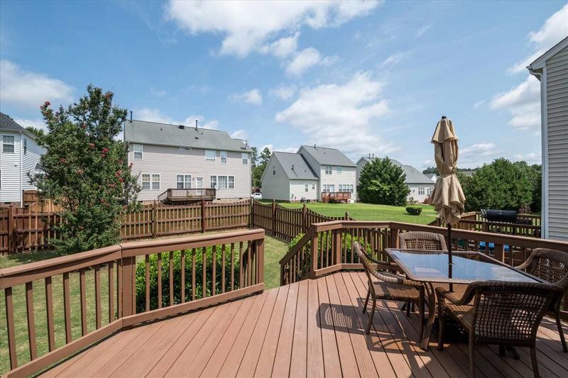 4811 Mistletoe Ln, Durham, NC 27703