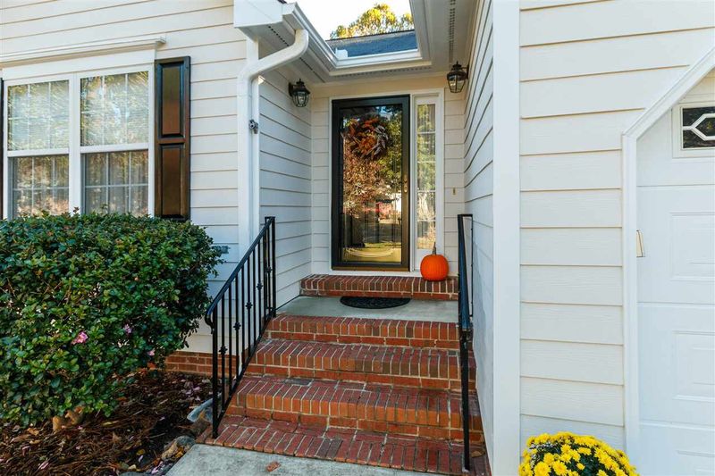 4812 Guinevere Ct, Durham, NC 27712
