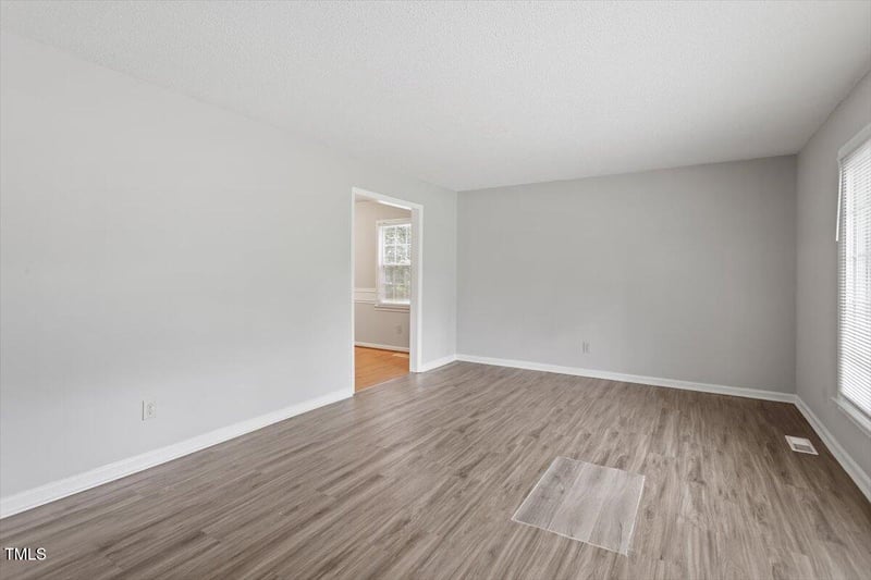 4812 Kaplan Dr, Raleigh, NC 27606