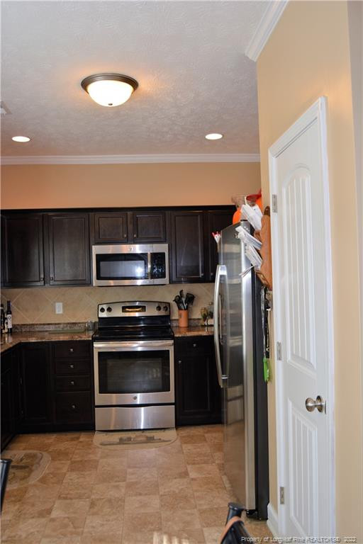 4813 Cedar Pass Dr, Hope Mills, NC 28348