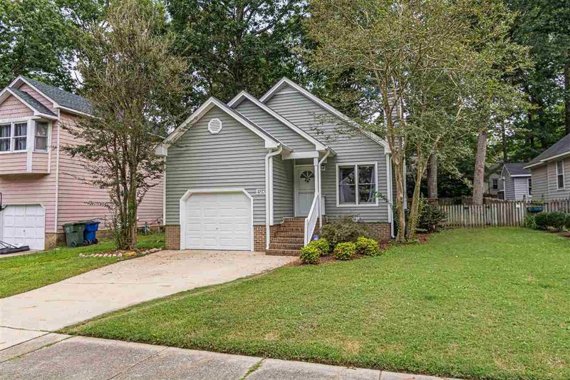 4813 Liverpool Ln, Raleigh, NC 27604