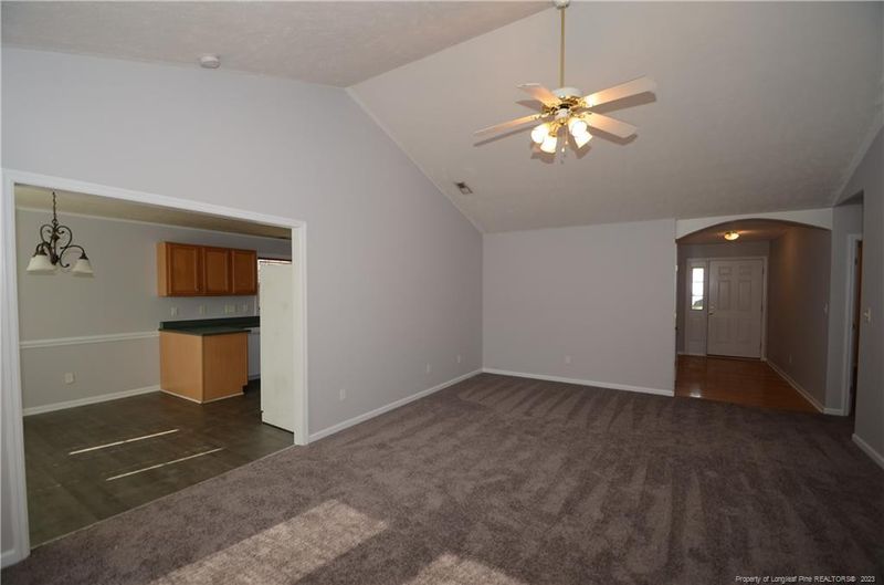 4813 Miranda Dr, Hope Mills, NC 28348
