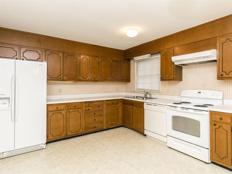 4813 Radcliff Rd, Raleigh, NC 27609