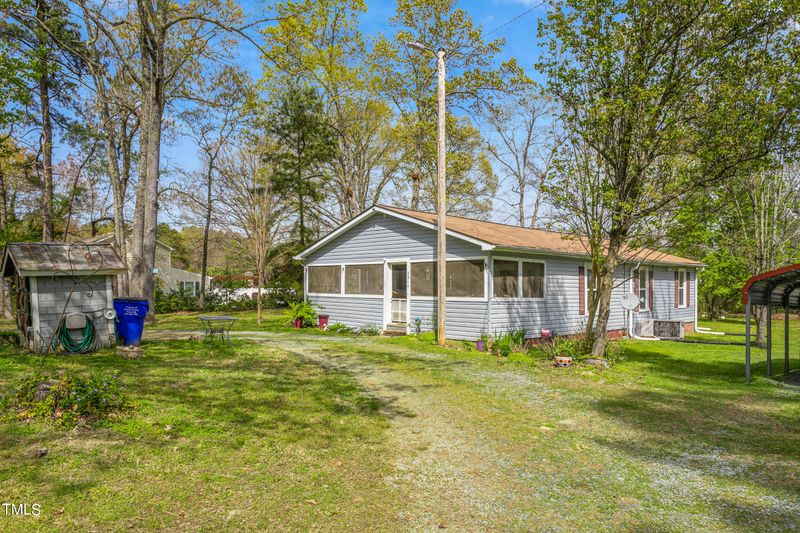 4814 Dodsons Xrds, Hillsborough, NC 27278