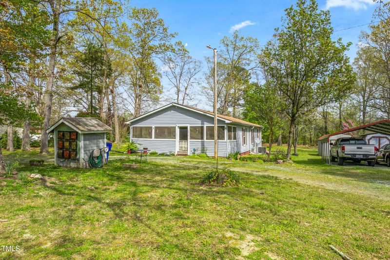 4814 Dodsons Xrds, Hillsborough, NC 27278