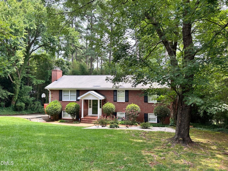 4816 Deerwood Dr, Raleigh, NC 27612