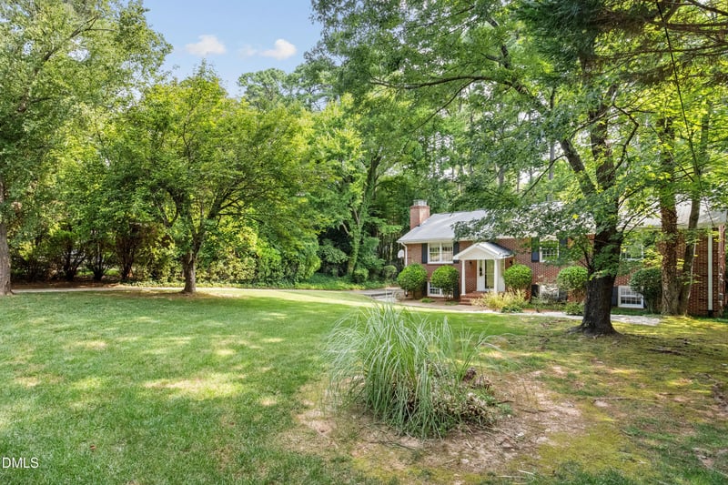 4816 Deerwood Dr, Raleigh, NC 27612