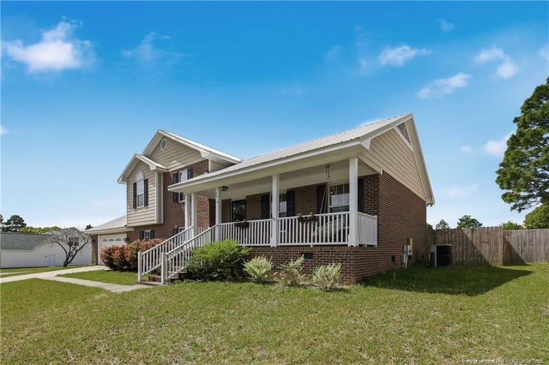 4816 Miranda Dr, Hope Mills, NC 28348