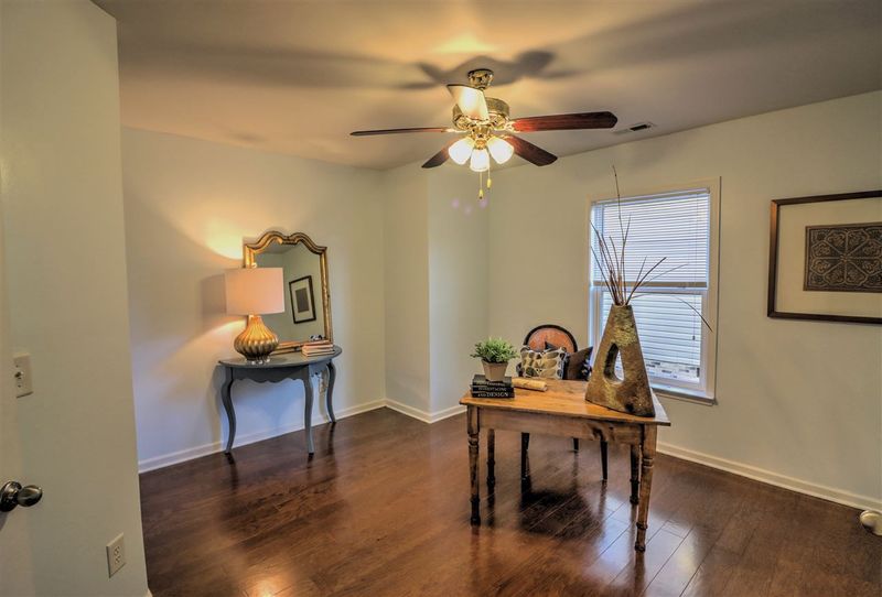 4817 Castle Hill Rd, Raleigh, NC 27616