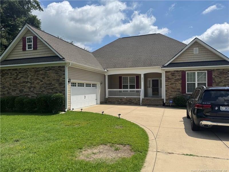 4817 Kiara Dr, Hope Mills, NC 28348