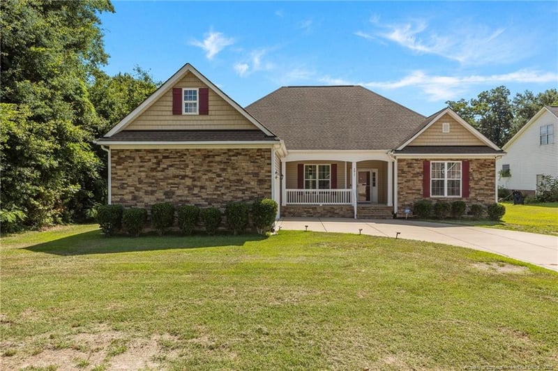 4817 Kiara Dr, Hope Mills, NC 28348