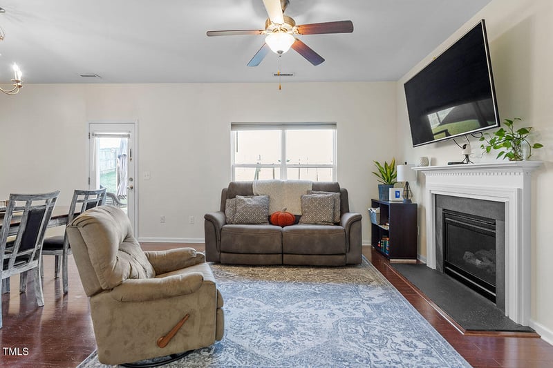 4817 Kitledge Dr, Raleigh, NC 27610