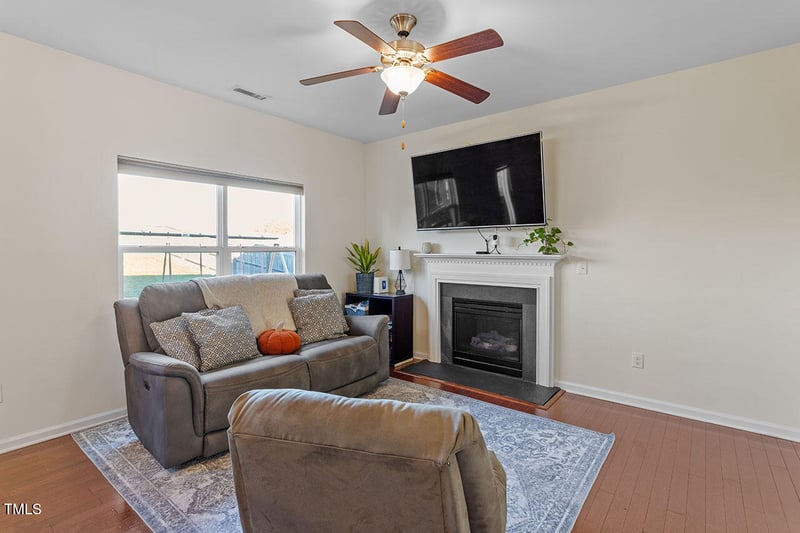 4817 Kitledge Dr, Raleigh, NC 27610