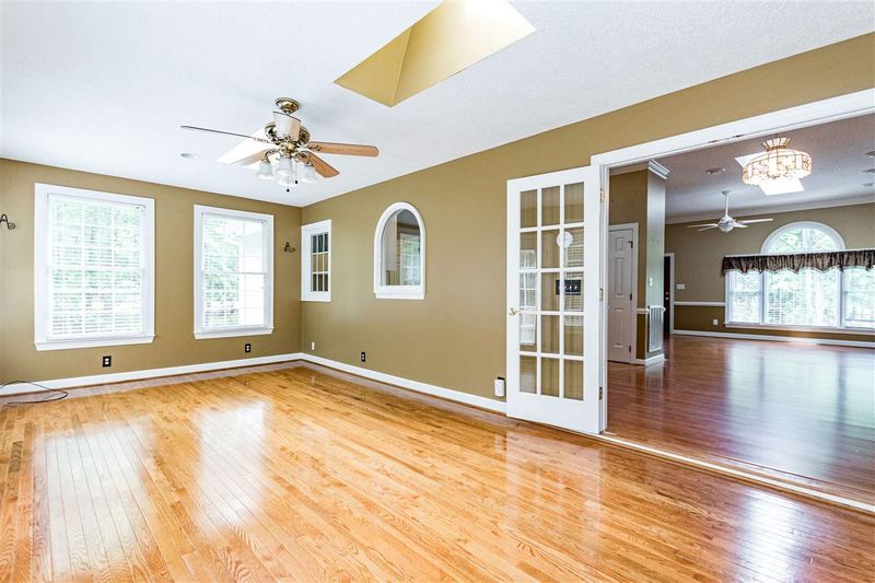 4817 Lord Nelson Dr, Raleigh, NC 27610
