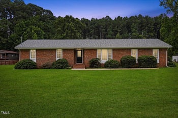 482 Hinnant Rd, Selma, NC 27576