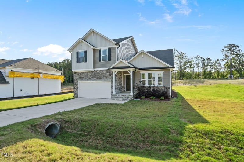 482 Olivia Crossing Ct, Four Oaks, NC 27524