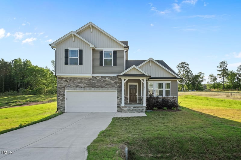 482 Olivia Crossing Ct, Four Oaks, NC 27524