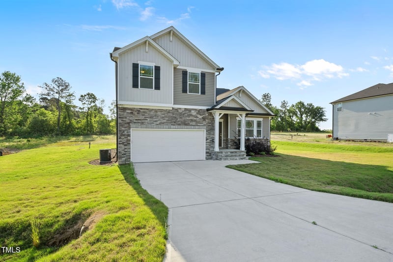 482 Olivia Crossing Ct, Four Oaks, NC 27524