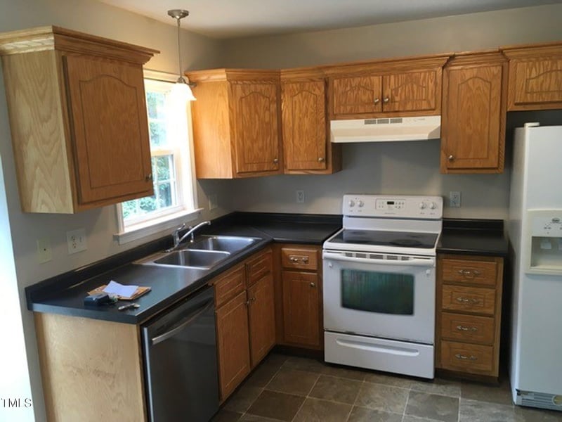 482 Sunray Dr, Clayton, NC 27520