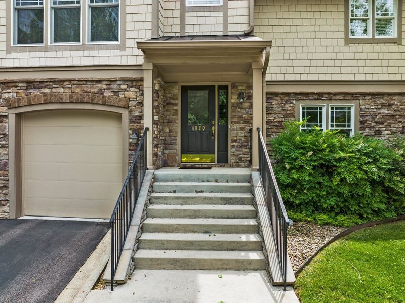 4820 Crestmore Rd, Raleigh, NC 27612