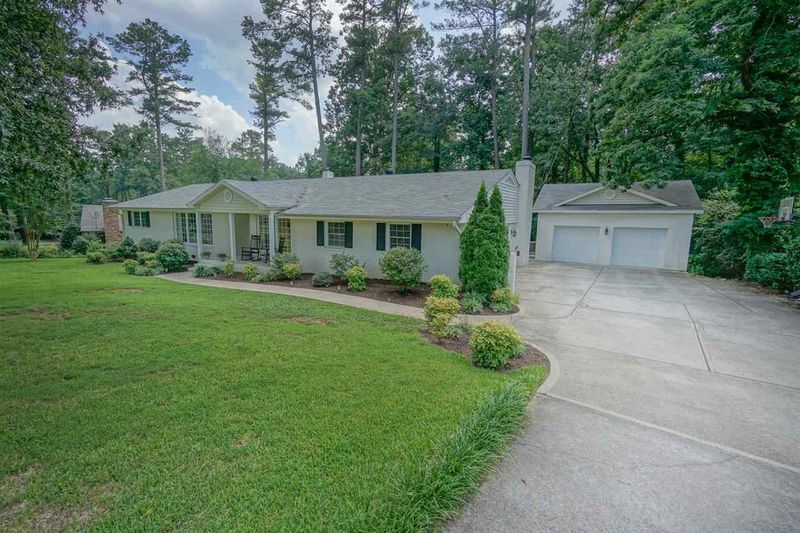 4821 Brookhaven Dr, Raleigh, NC 27612