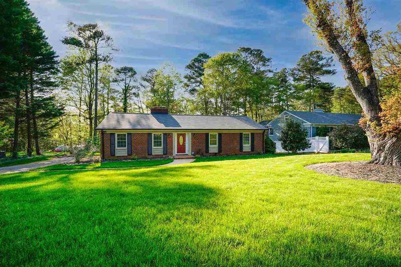 4821 Glen Forest Dr, Raleigh, NC 27612