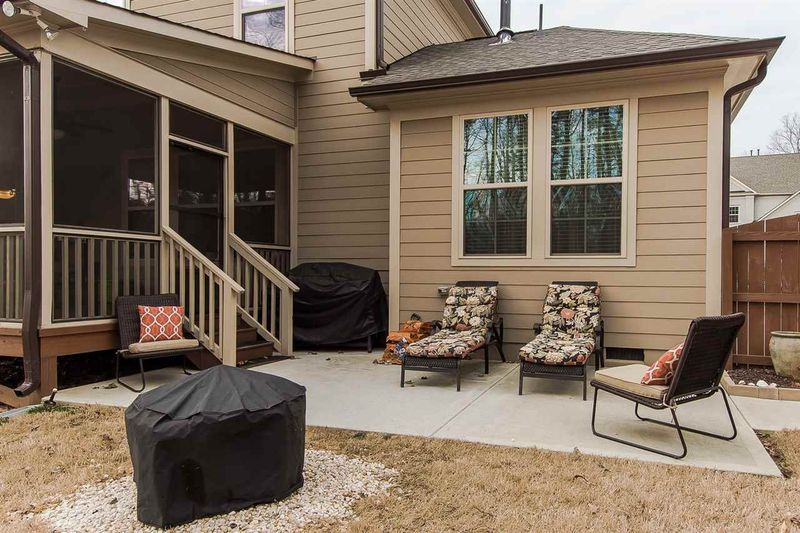 4821 Sunset Fairways Dr, Apex, NC 27539