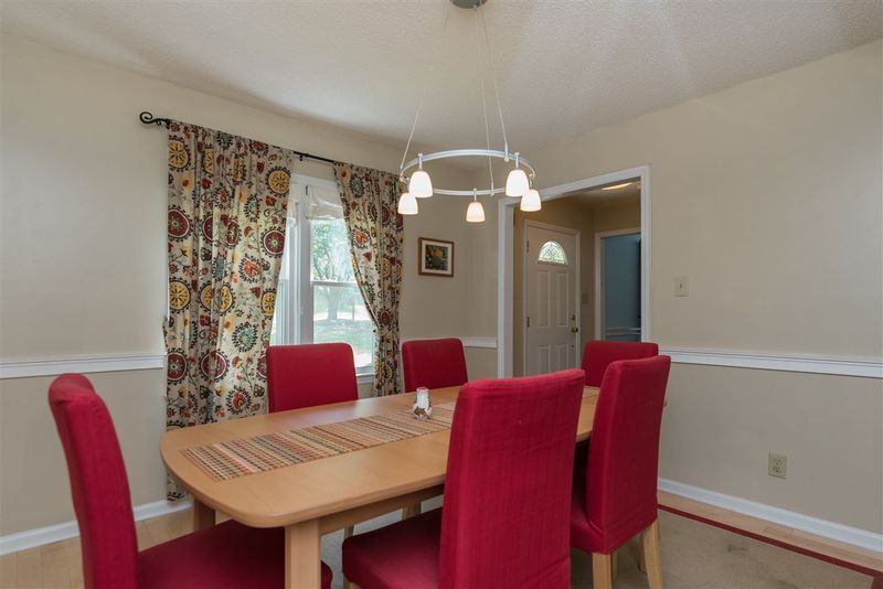 4823 Lazyriver Dr, Durham, NC 27712