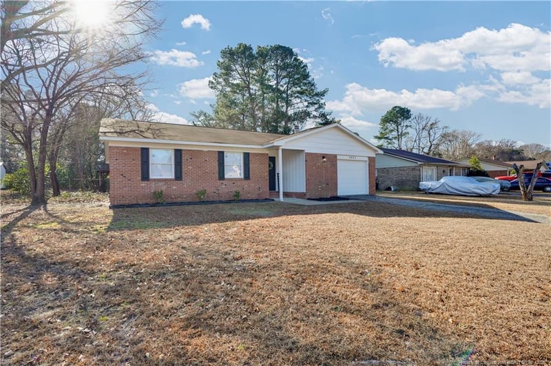 4823 Old Field Rd, Fayetteville, NC 28304