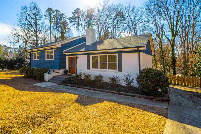 4825 Brookhaven Dr, Raleigh, NC 27612