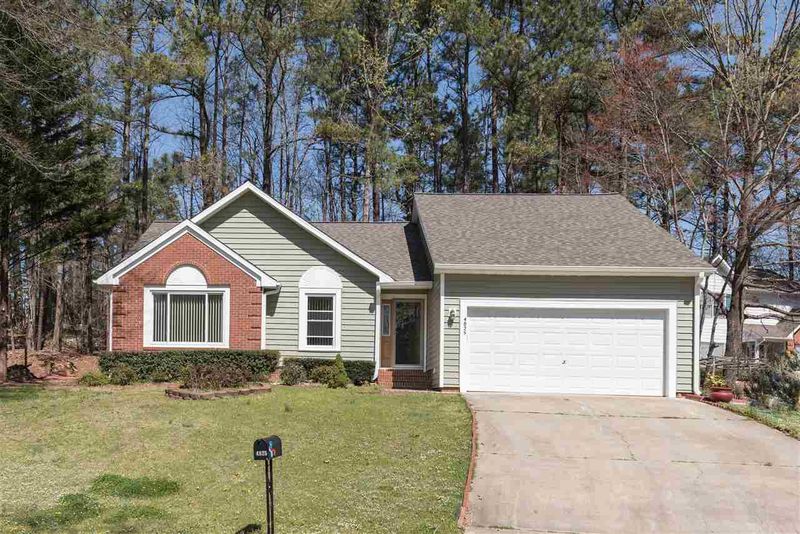 4825 Hedgerow, Raleigh, NC 27616