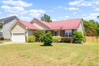 4825 Miranda Dr, Hope Mills, NC 28348