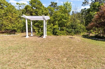 4825 Miranda Dr, Hope Mills, NC 28348