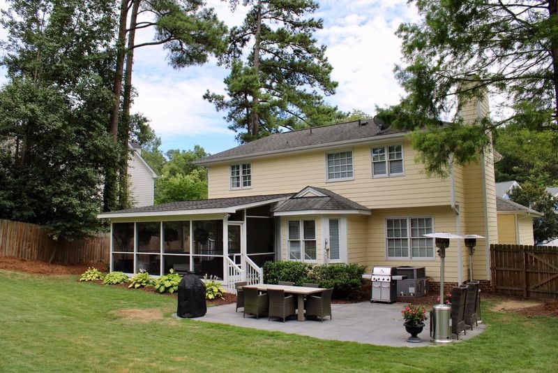 4828 Little Falls Dr, Raleigh, NC 27609