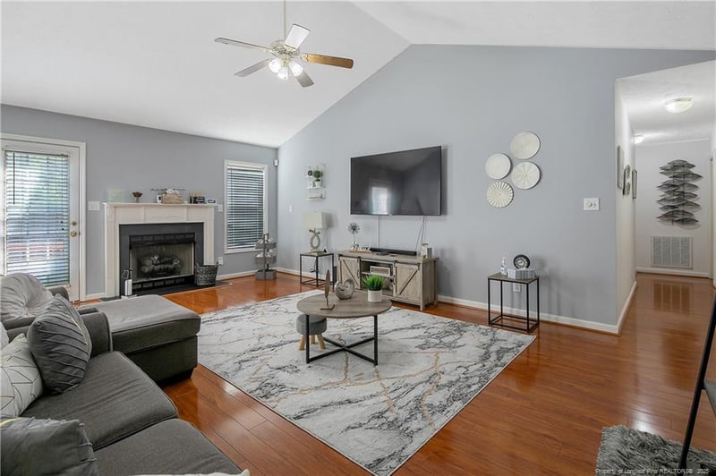 4829 Miranda Dr, Hope Mills, NC 28348