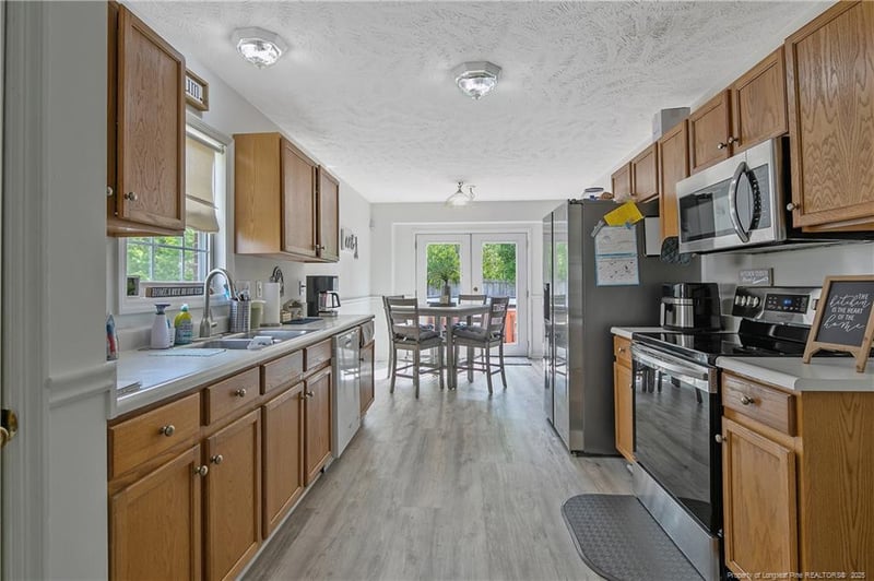 4829 Miranda Dr, Hope Mills, NC 28348