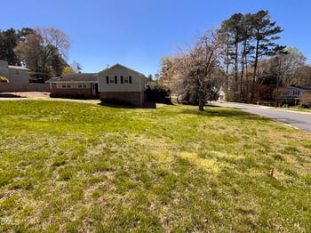 4829 Yadkin Dr, Raleigh, NC 27609