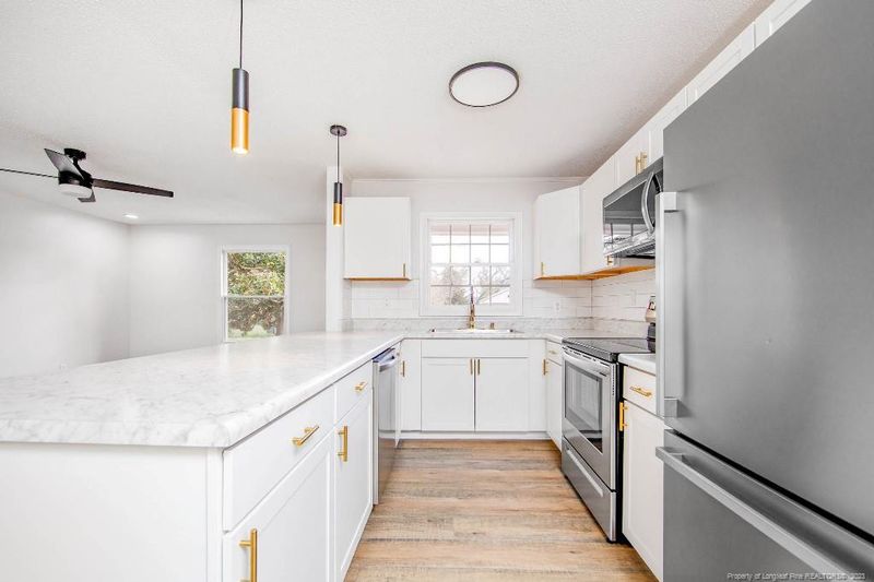 483 Warmsprings Dr, Fayetteville, NC 28303