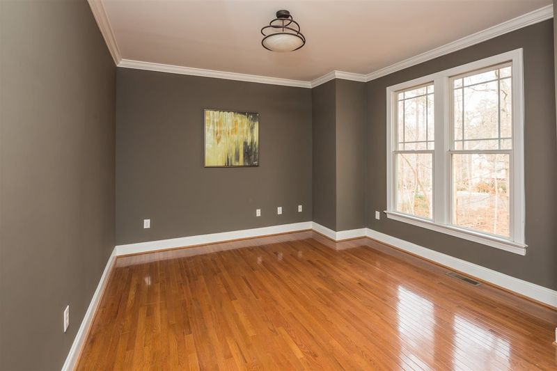 4832 Crestmore Rd, Raleigh, NC 27612