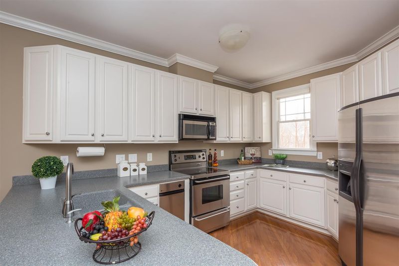 4832 Crestmore Rd, Raleigh, NC 27612