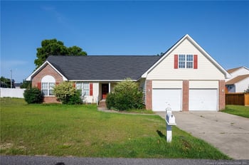 4832 Miranda Dr, Hope Mills, NC 28348