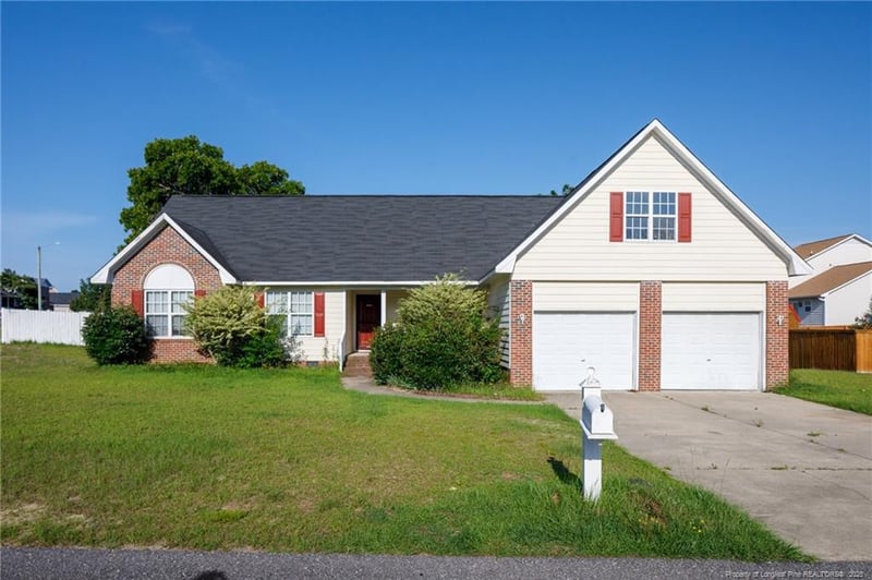 4832 Miranda Dr, Hope Mills, NC 28348