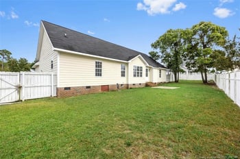4832 Miranda Dr, Hope Mills, NC 28348