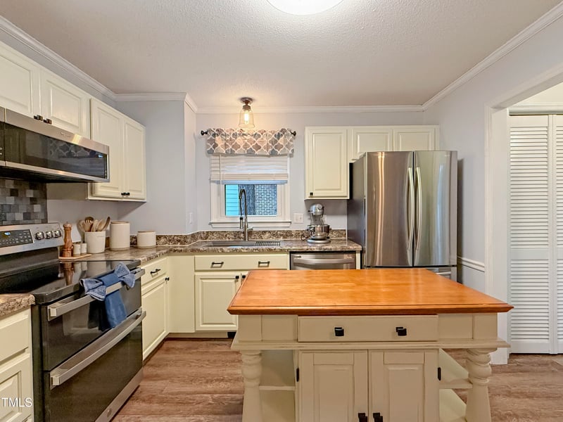 4833 Draper Rd, Raleigh, NC 27616