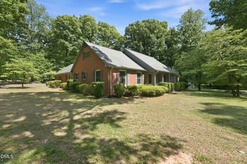 4839 Forest Lake Dr, Mebane, NC 27302
